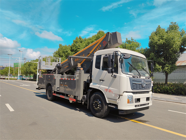 東風(fēng)天錦45米直臂高空車(chē)